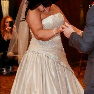 Size 16 wedding dress